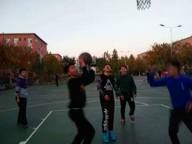 【完满班级】挥洒汗水 不负青春——智能工程学院15级完满班级活动集锦（二十六）