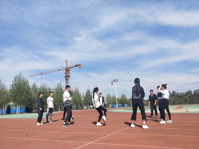 【完满班级】白日莫闲过 青春不再来——食品与环境学院食安1803班级团体合作赛