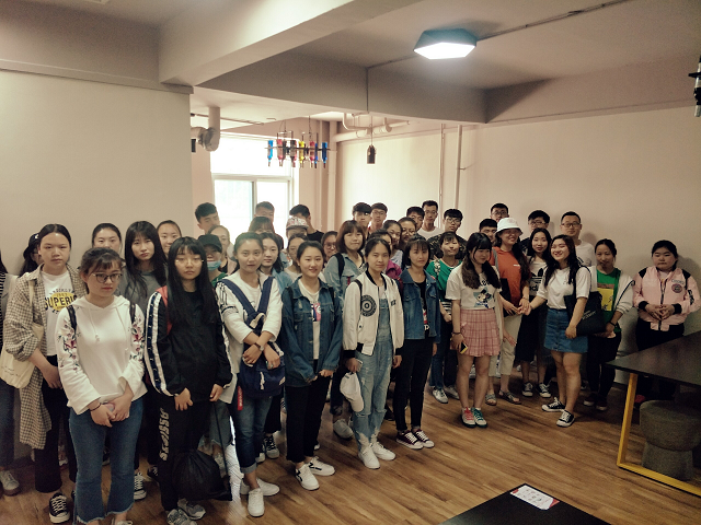 【完满班级】听完满人讲青春——淬炼商学院五月完满班级主题活动（一）