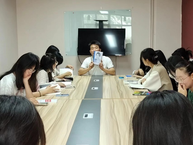 品读大咖 助力成长——2022级食安专业大咖阅读读书分享会
