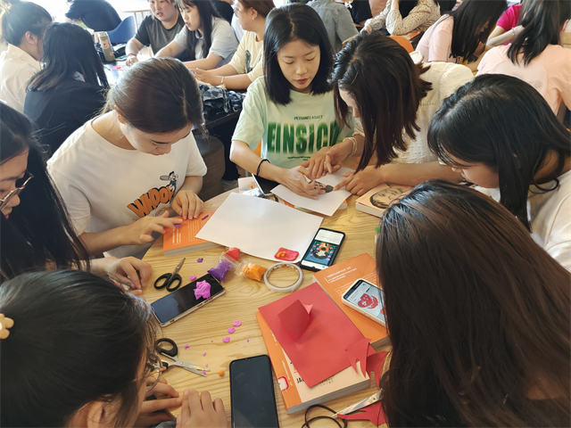 聚青年之火 燃时代之光——商务英语学院五月中旬完满团支部活动集锦