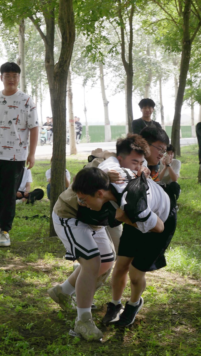 GO!一场说走就走的“拉练”——大数据学院、信息工程学院 太古科幻学院师生徒步活动