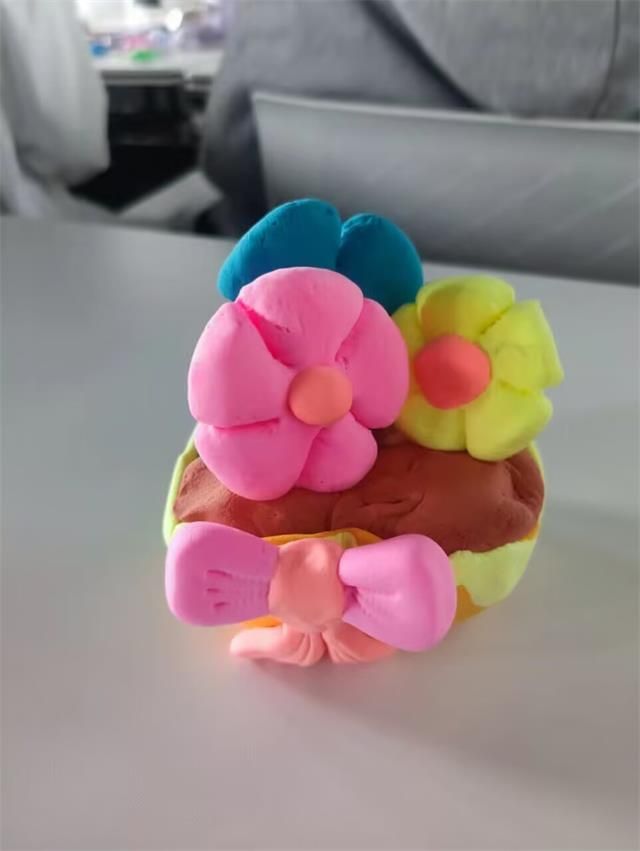 【完满团支部】创意黏土 匠心手巧——食品与环境学院食安2101班完满团支部活动