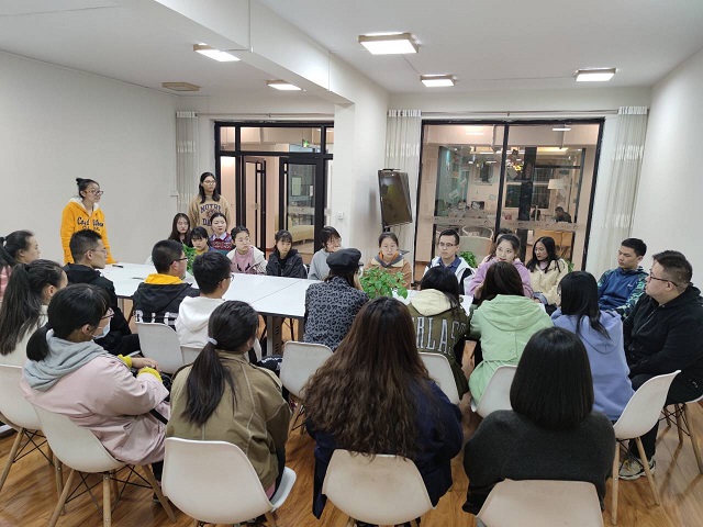 “枫”落信院 “缘”聚社团——89家学生社团相继召开社团见面会