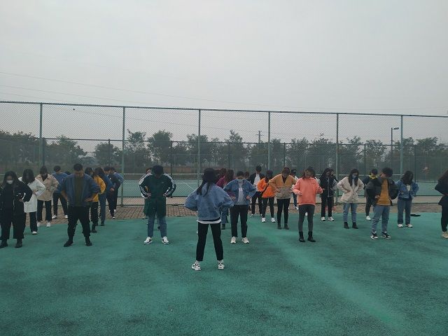 【完满班级】挥洒童趣  舞动青春