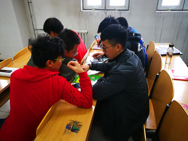 【完满班级】选择比努力更重要——食品与环境学院环科1501班级举办完满班级活动