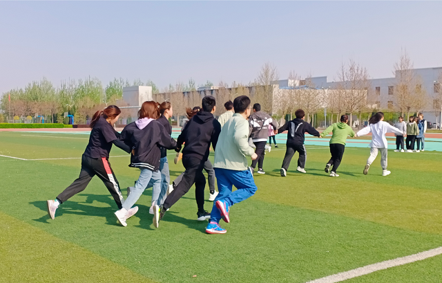 【完满班级】激情岁月 健行青春——淬炼商学院行管2001班完满班级活动