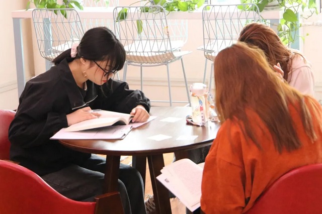 【书院传真】以阅读点亮心灯 让书籍润泽心灵——2021年世界读书日之阅读一小时活动顺利举办