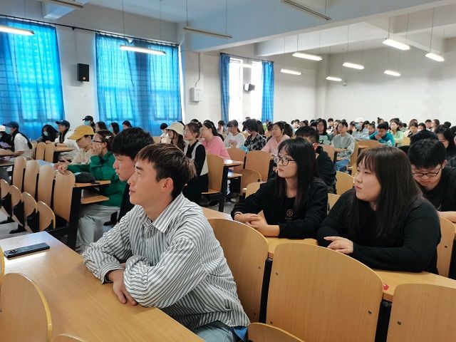 【辅导员说完满】增强责任心 勇于担当作为——食品与环境学院2020级辅导员说完满活动