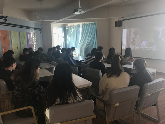 【完满班级】期待的故事 我们一起讲——大数据学院、信息工程学院软件1706班开展观影活动