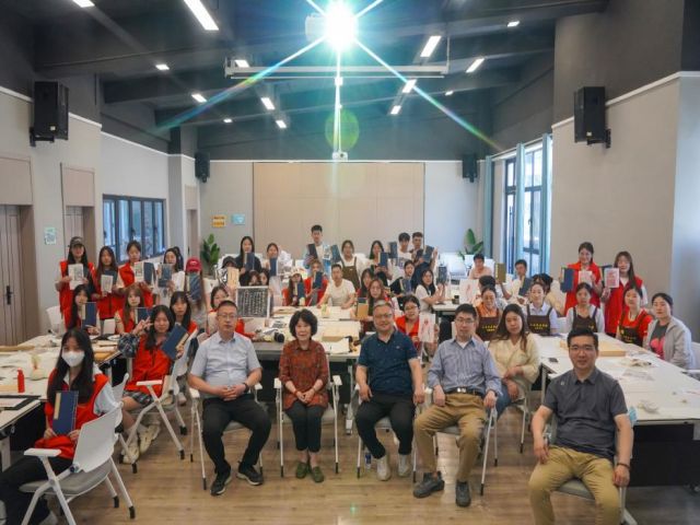 【三下乡】精研古籍修复 弥补时光印迹