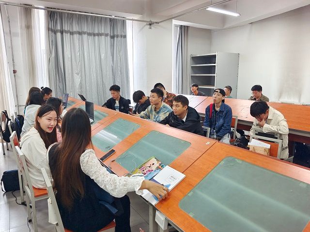 【完满班级】加强意识 谨防电诈——艺术传媒学院18级环设1805班举办防电信诈骗宣讲会