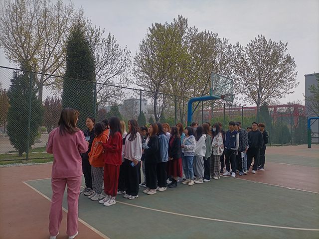 【完满班级】祖国风雨百年嵘 青春少年当自强——艺术传媒学院视觉2001班乐跑活动