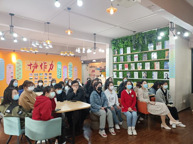 【完满团支部】传承雷锋精神 绽放时代光芒——商务英语学院英语2213班完满团支部活动