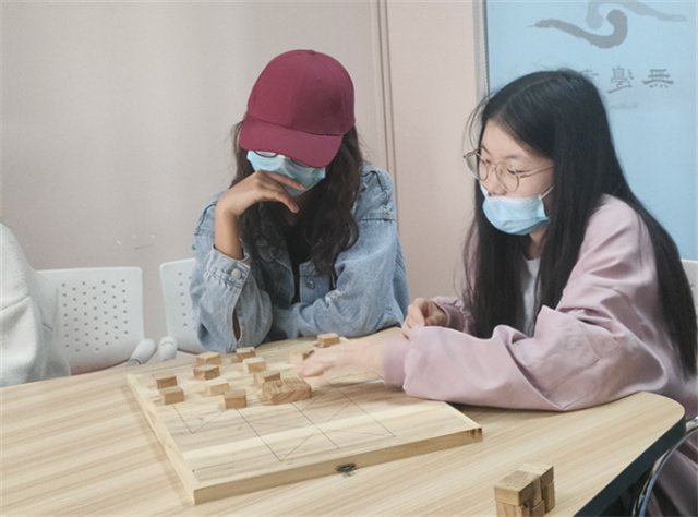 【完满团支部】乌马河棋 益智博弈——艺术传媒学院数媒2101班完满团支部活动