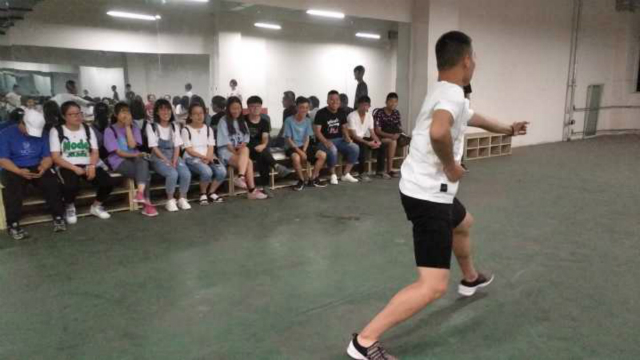 【完满班级】情暖六月 影印青春——淬炼商学院六月完满班级主题活动（十）