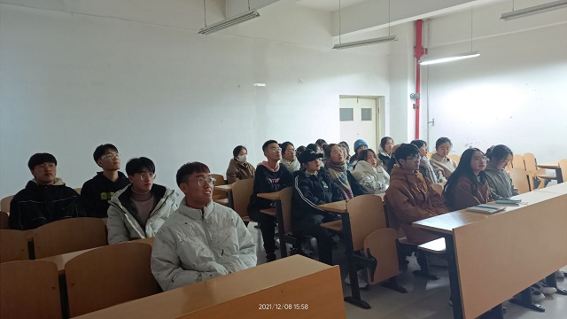 【完满班级】《活着》观影活动——大数据学院、信息工程学院数字2001班完满班级活动