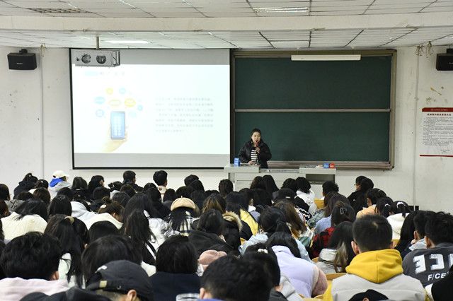 【辅导员说完满】大学生活不迷茫——艺术传媒学院21级辅导员说完满