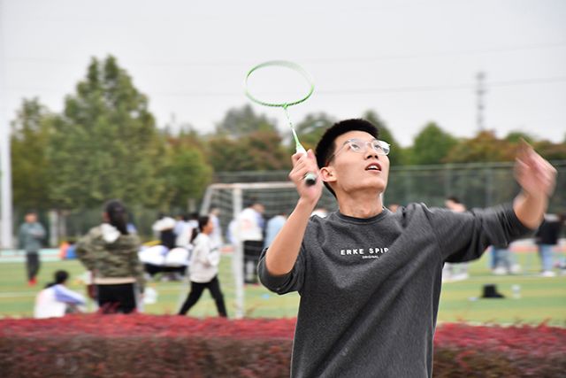 【完满班级】“羽”动青春——艺术传媒学院视觉专升2108班完满班级活动新闻稿