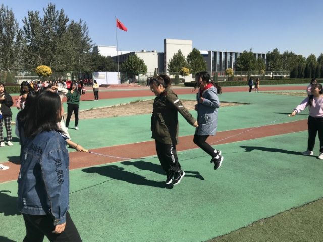 【完满班级】青春无极限 燃烧青春激情——外国语言文学系10月完满班级活动