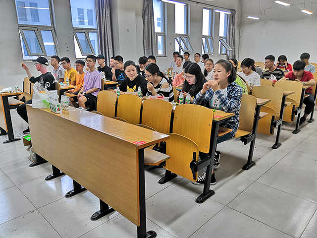 【完满班级】抓住机遇 珍惜时光——软件工程1804班“歌唱大赛”完满班级活动