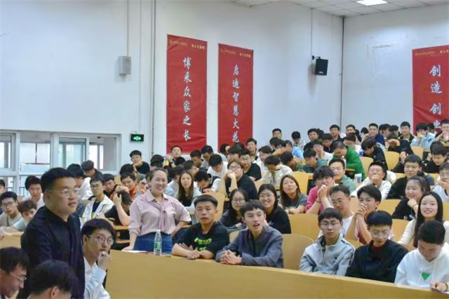 【辅导员说完满】要不要加入“特种兵”出游——大数据学院、信息工程学院2022级辅导员说完满活动