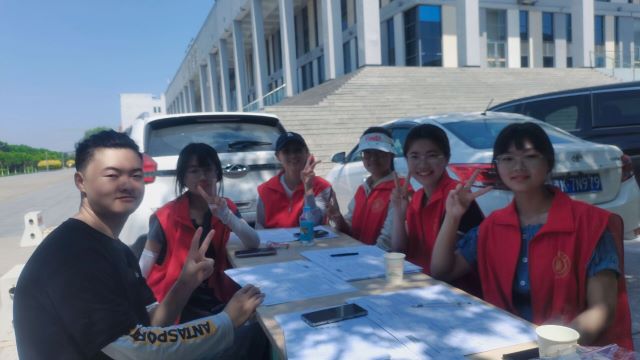 有热血不如来献血!大学生红十字会组织开展无偿献血活动