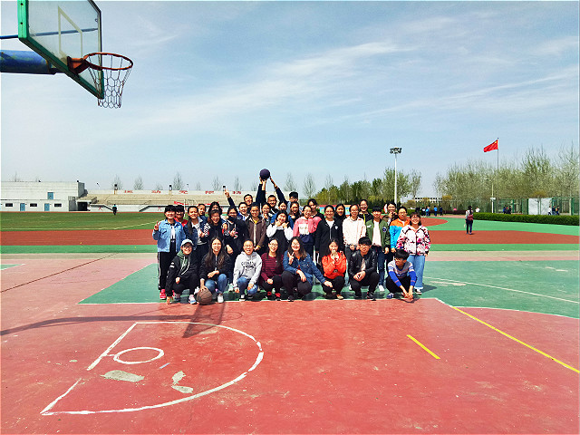 【完满班级】经济管理系“球球大作战”区域1601班趣味球类活动