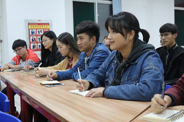 今天 让你来做“达康书记”——环科系首次学生干部轮岗制体验