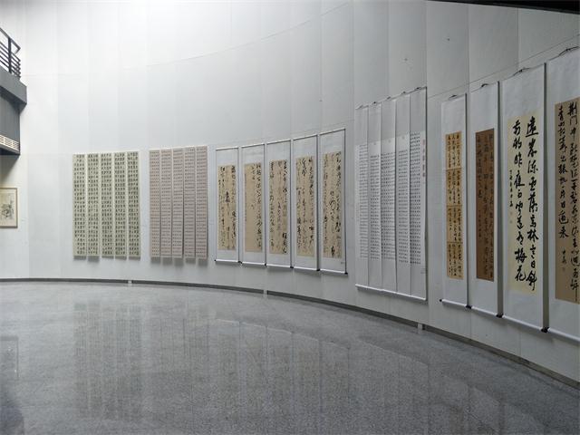 展望设计风采 营造艺术气息——尚韵易品艺术协会对外学习参观研中展