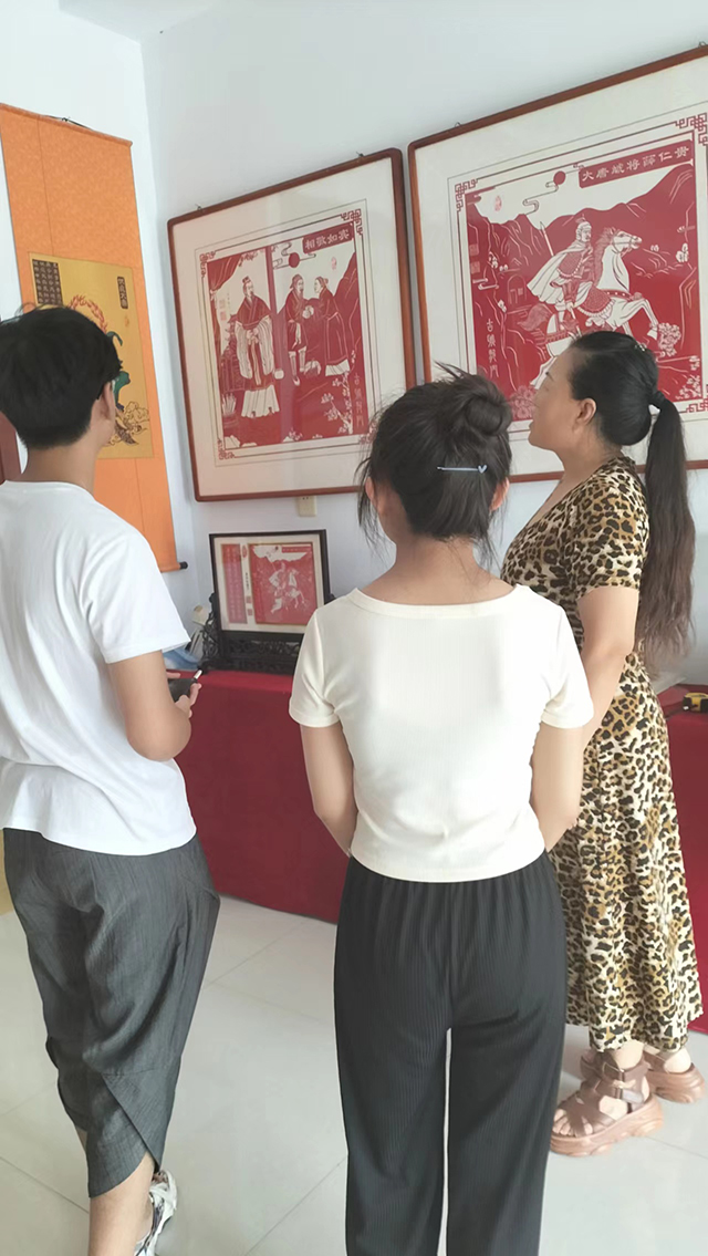 【三下乡】领略剪纸艺术 传承民俗文化 ——“艺家人”走进河津剪纸艺术家协会