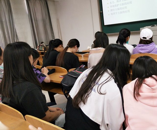 【完满班级】师风化雨 桃李芬芳——食品与环境学院土管1602教师节感恩班会