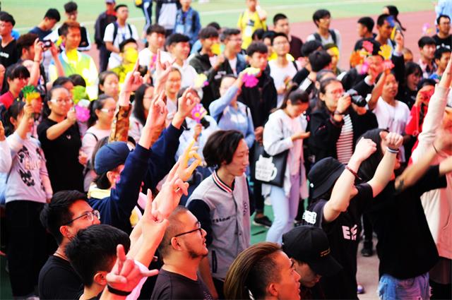 【音乐节·无边】无边之梦回信院 飙泪摇滚燃岁月——“2017 无边”第五届校园摇滚音乐节9月26日专场