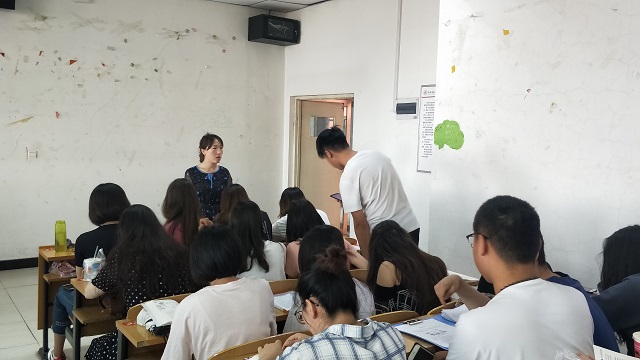 【辅导员说完满】花有重开日 人无再少年——淬炼商学院“辅导员说完满”专题活动(二十四)