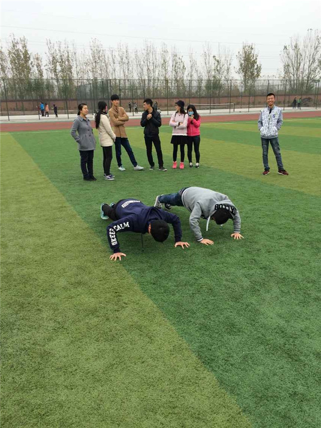 【完满班级】工管系2015级财务专业举办“青春与电影”完满班级系列活动(二)
