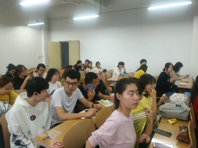 【完满班级】凝聚小爱 成就大爱——食安1601班公益分享交流会
