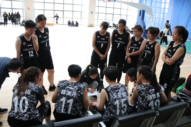 闪光的信院第248期:篮球女孩刘丁源用坚持诠释热爱