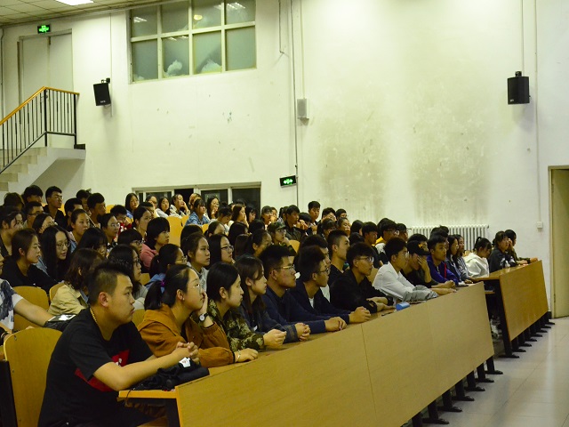 寻找脱颖而出的你——艺术传媒学院2018届新生专业教育宣讲会