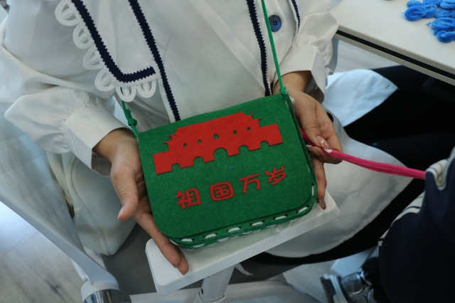 【青春雷锋月】春风万丈携星来 青春当属志愿红——微光如炬 红满星城第五届班级公益说之寻找身边的红