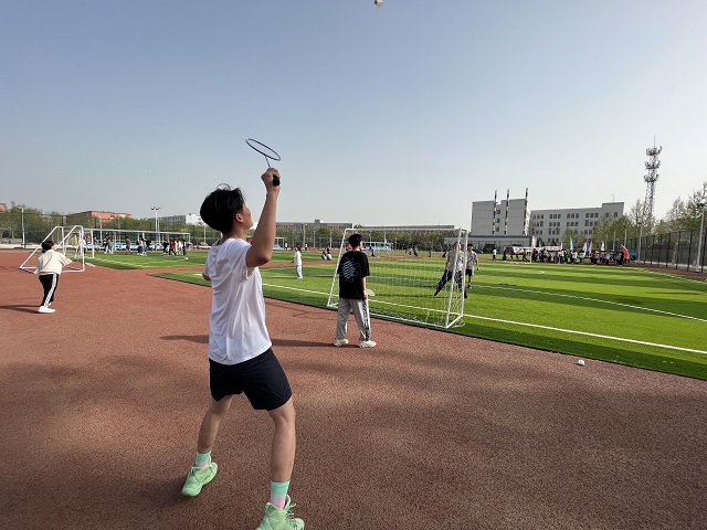 【完满团支部】“龙虎争霸”暖风羽毛球——大数据学院、信息工程学院物联(专升本)2203完满团支部活动