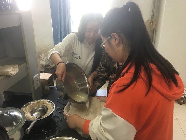 【社团快讯】缤纷五月 花若云霞彩蝶双飞