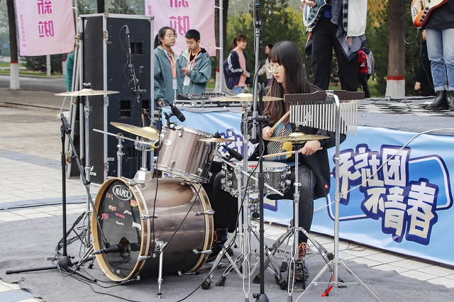 第七届“百团大战”信院吉尼斯挑战赛暨社团纳新线下咨询会圆满落幕