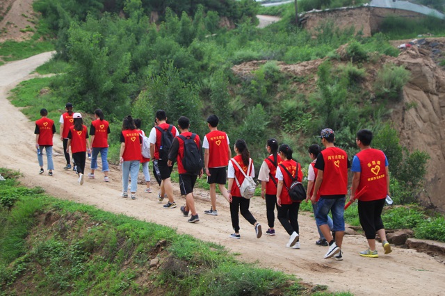 【三下乡】脱贫攻坚 精准扶贫 信院青年有力量——“新青年·精准扶贫”暑期实践调研团