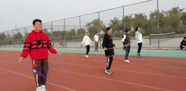 【完满班级】绿荫场地 谁与争锋——淬炼商学院十月完满班级主题活动(十三)