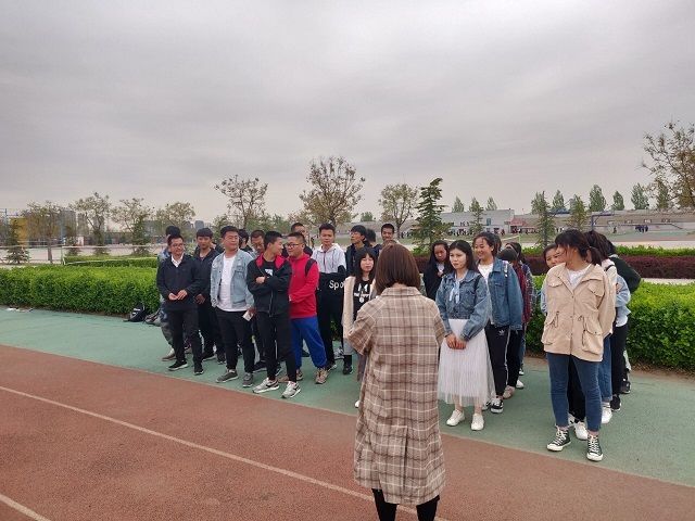 【完满班级】指尖上的乐趣 手掌中的世界——食品与环境学院食安1803班举办完满班级活动