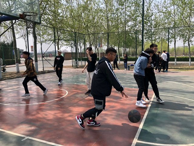 【完满班级】放飞青春 迎篮而上——艺术传媒学院环设1801班篮球竞赛活动