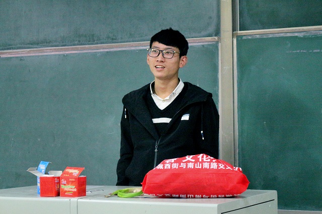 【生存挑战赛】翻船了 才能起航——环科系“一元闯金谷”城市生存挑战赛