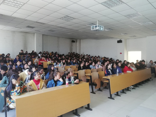 【辅导员说完满】时代召唤的雷锋精神——淬炼商学院“辅导员说完满”专题活动（一）