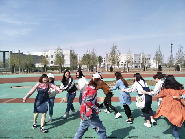 【完满班级】那些年 我们一起做过的游戏——艺术传媒系环设1602、1604开展“拼搏的青春 跃动的活力”班级趣味运动会