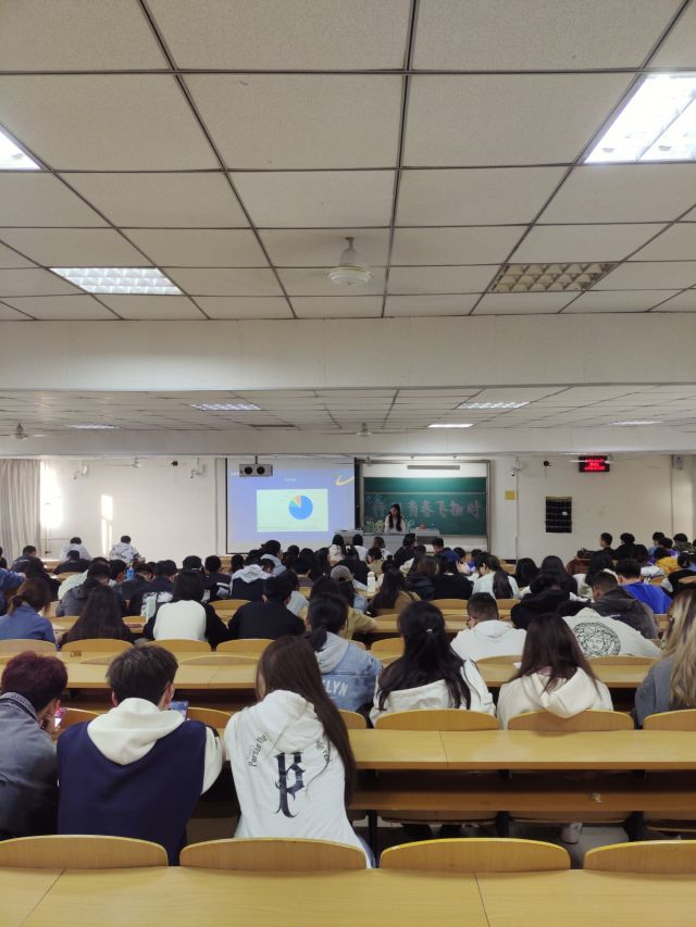 【辅导员说完满】恋爱密码 你掌握了吗——经济与管理学院2021级辅导员说完满活动